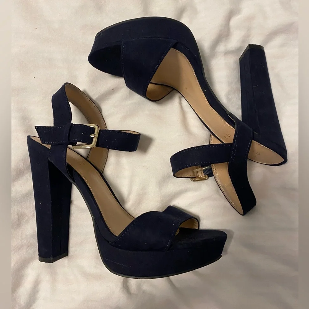 Lauren Conrad Navy Suede Heels - Picture 1 of 4